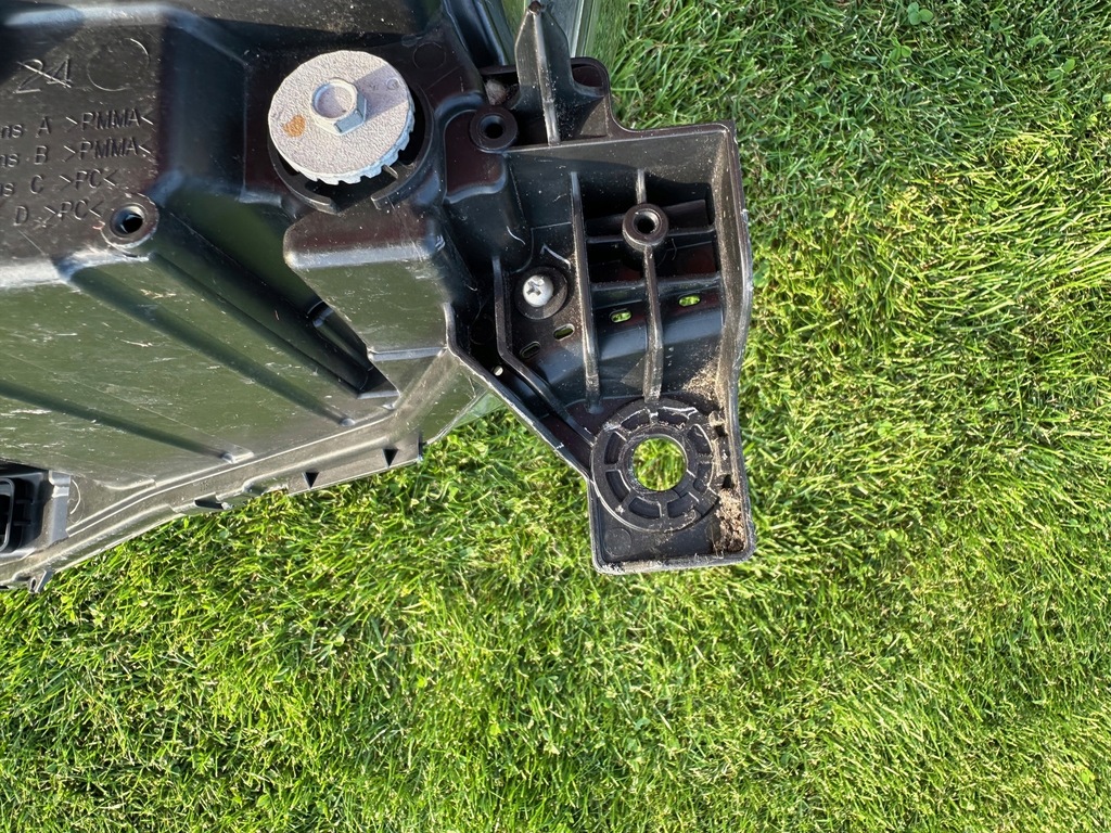 фото №7, Renault zoe ii 19- лампа права перед full led 260102384r eu