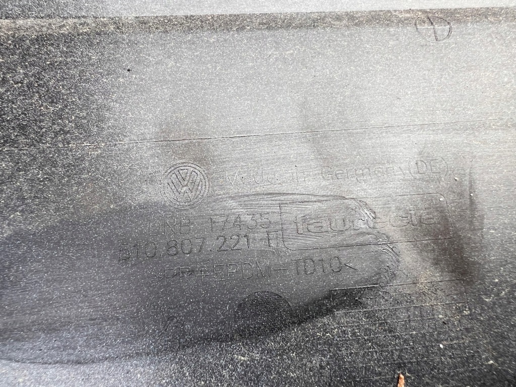 фото №8, Vw golf vii sportsvan бампер перед 510807221f новый