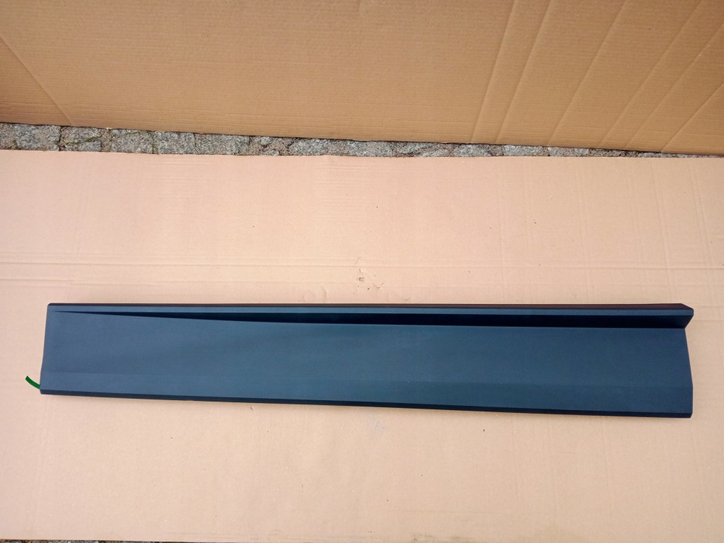 фото №1, Audi q8 права молдинг двері перед 4m8853960a