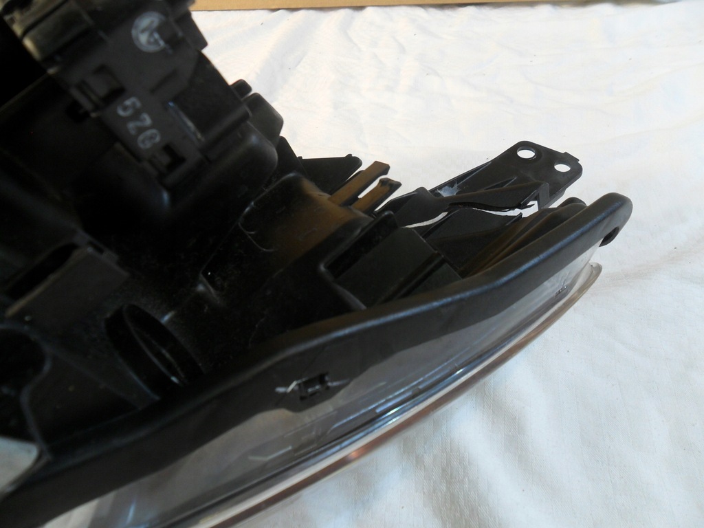 фото №13, Mazda 2 ii 14- db5j-51030 лампа фара правий