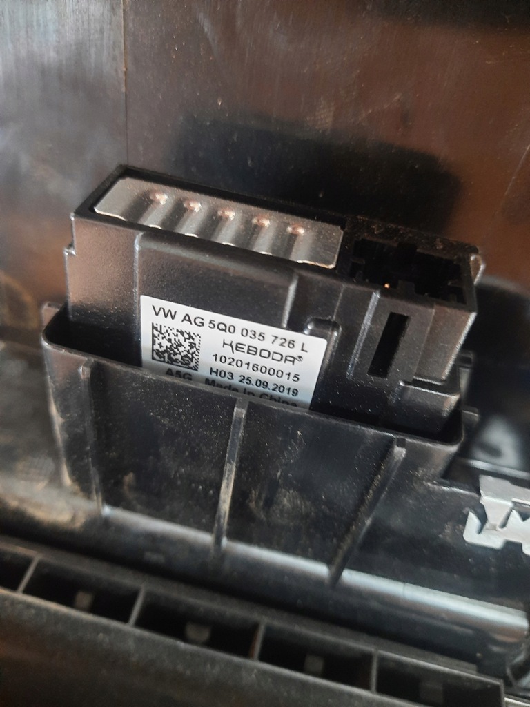 фото №6, Cupra ateca 2.0tsi разъём usb port решётка обдув туннель