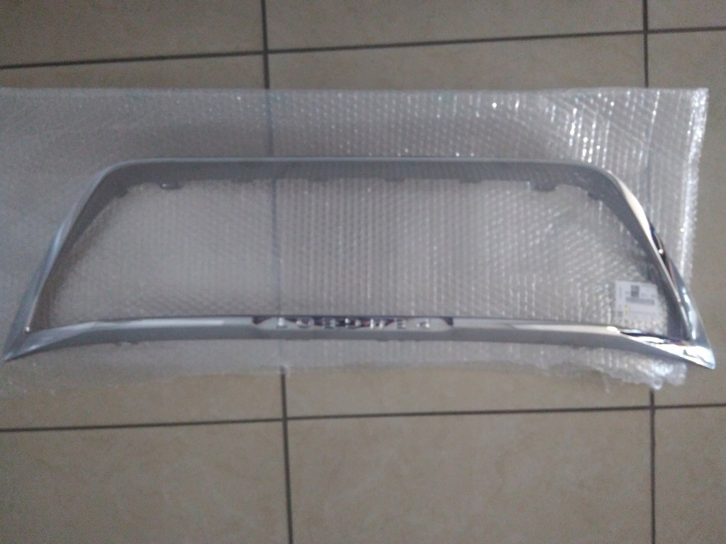 фото №1, Хром решётка радиатора перед peugeot 3008 9810869380 2017-