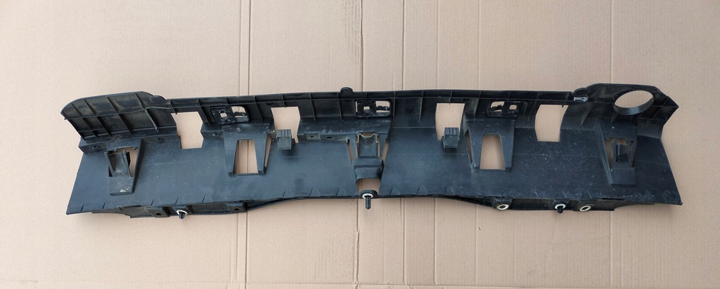 фото №1, Citroen c4 picasso ii направляющая бампера задняя