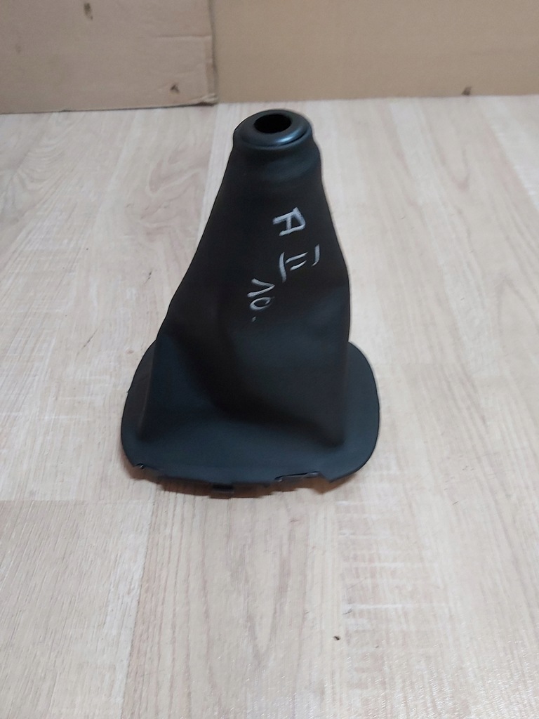 фото №1, Toyota aygo ii чехол передач домкрата