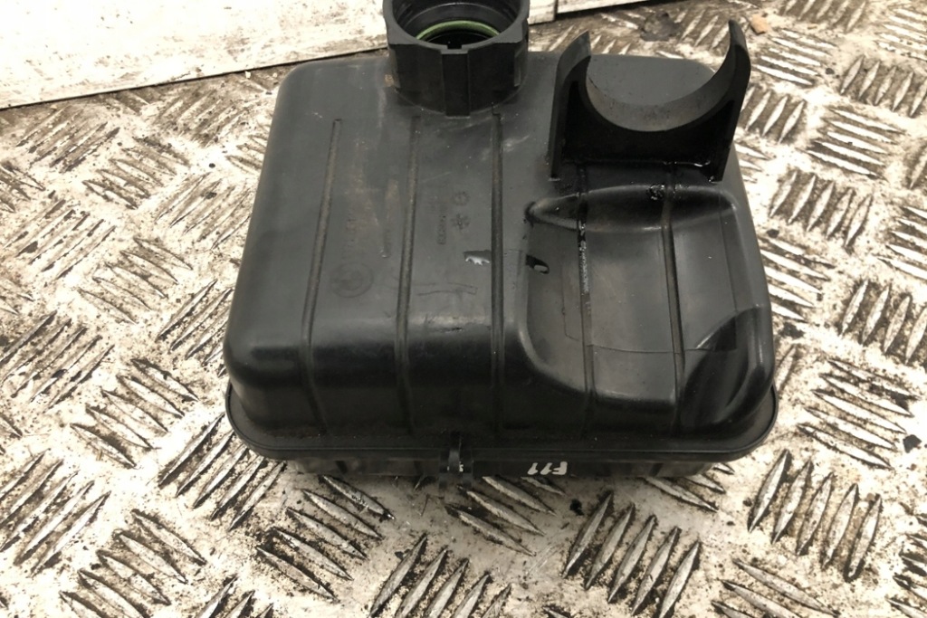 фото №9, Бак резонатор bmw 5 touring f11 8512249 2.0l дизель 135kw 2012