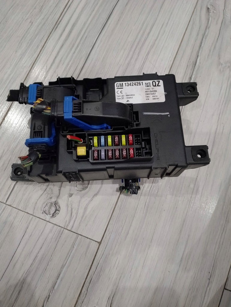 фото №1, Коробка предохранителей модуль opel оригинальный номер 13424261