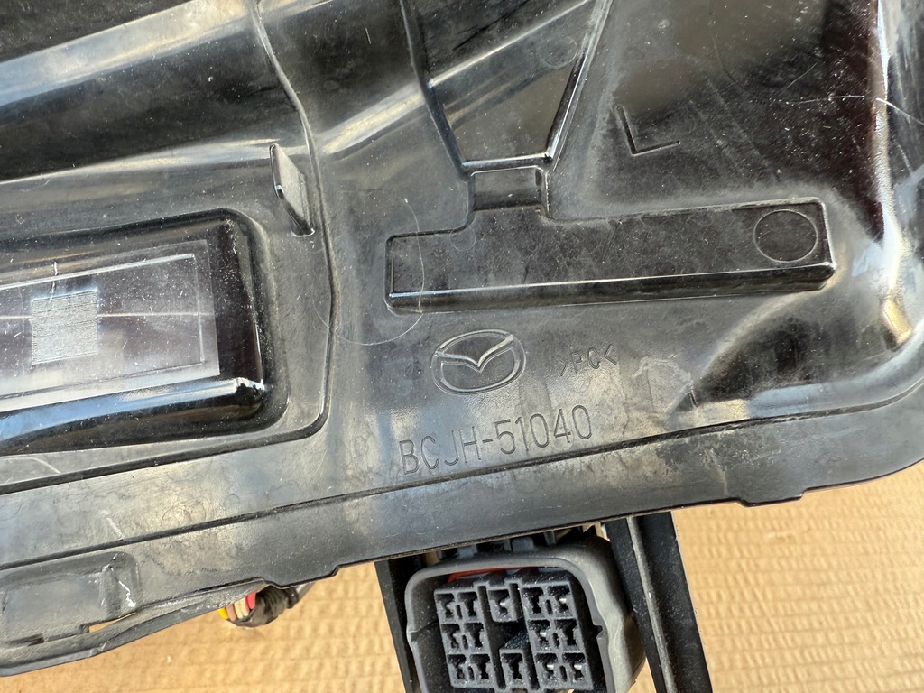 фото №8, Mazda 3 bp 2019- лампа левая full led 8pin обычный поворотник демонтаж eu