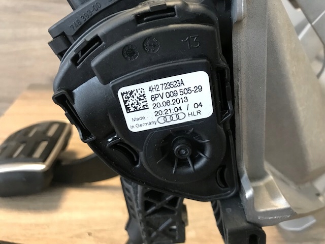 фото №5, Основа гальма педаль a8 s8 d4 4h2723117a