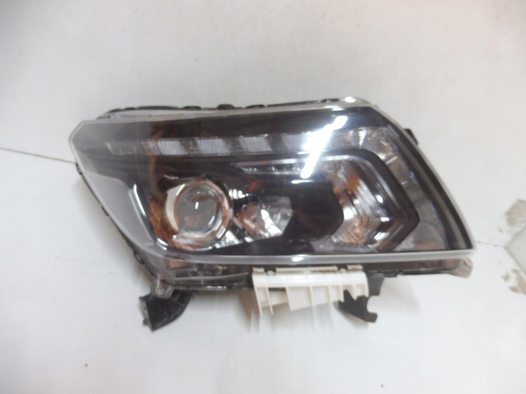 фото №1, Nissan navara d23 lift np300 лампа права full led