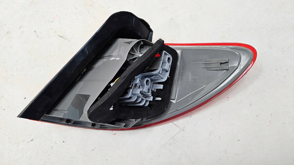 фото №6, Mercedes-benz оригинальный номер a2468200664 лампа задняя p