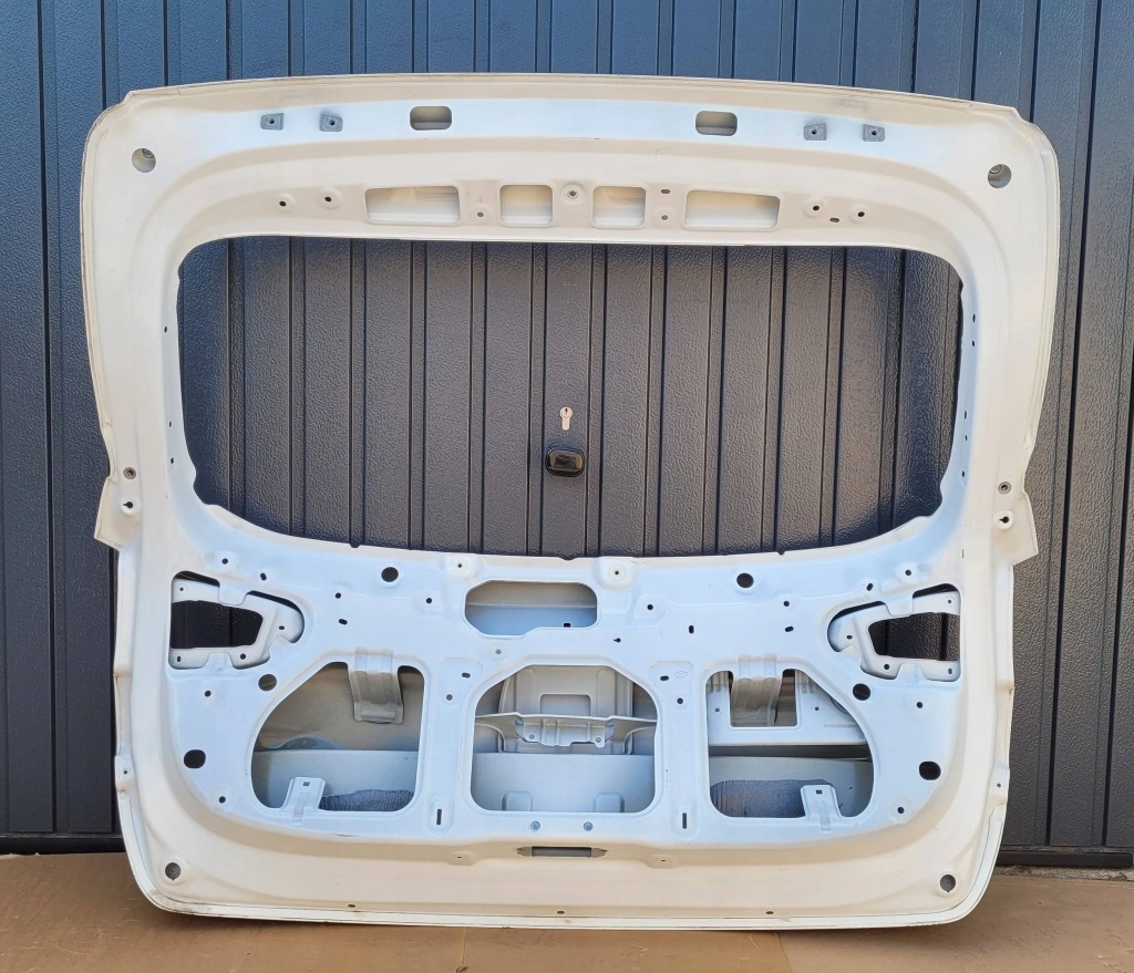 фото №8, Hyundai i30 iii 3 kombi 17- кришка багажника задня задня