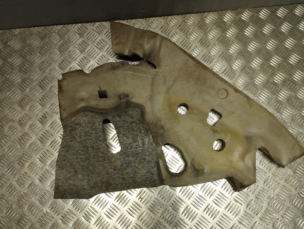 фото №5, Porsche macan шумоизоляция подкрылок левая 95b863889