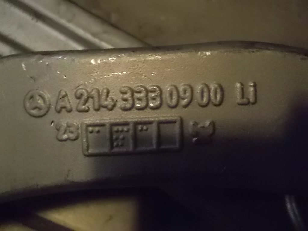 Mercedes e klasa 4matic w214 поворотный кулак левая nowa a2143320300 a5203322100 Киев