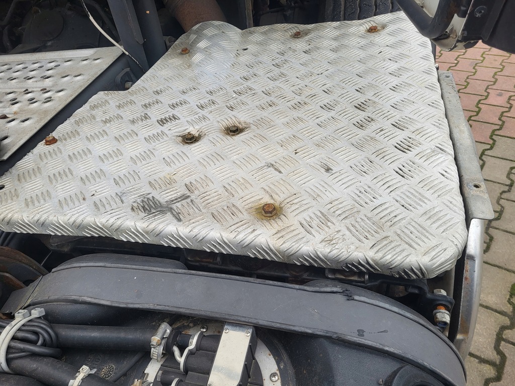 фото №1, Захист лист кришка поміст глушника scania r