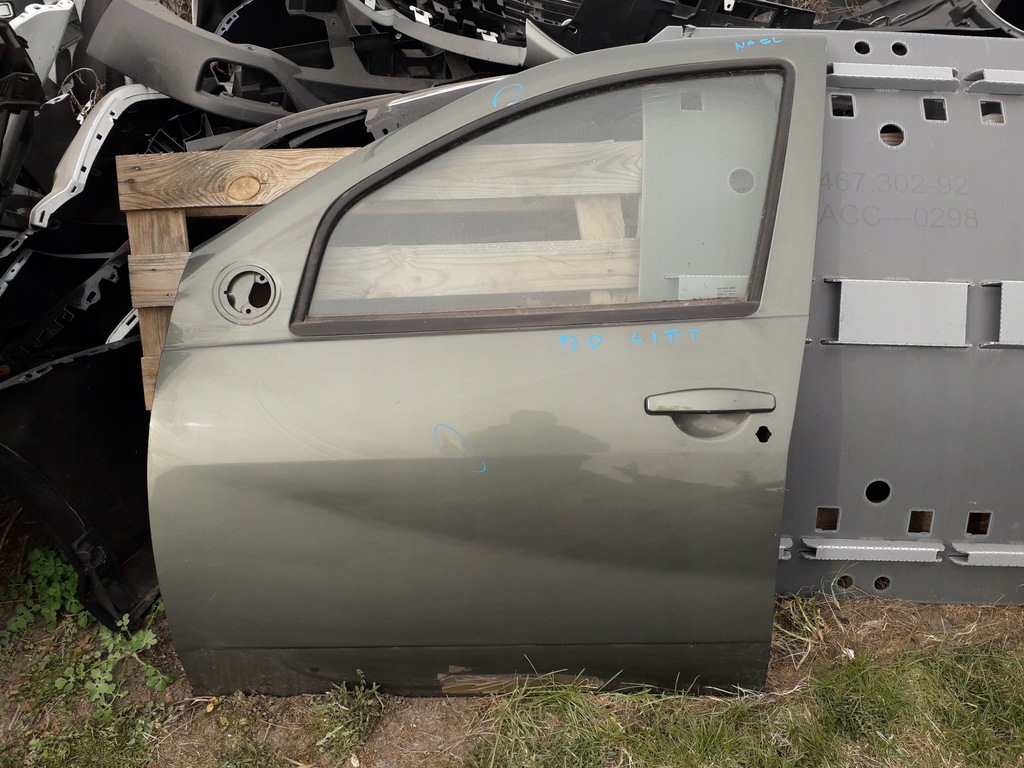 фото №1, Дверь левая передние dacia duster lift 13-
