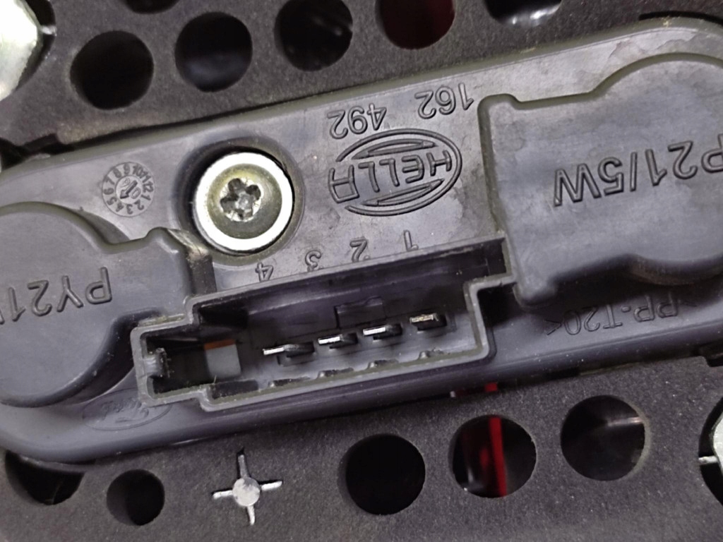 Ford s-max лампа правий задній в Україні