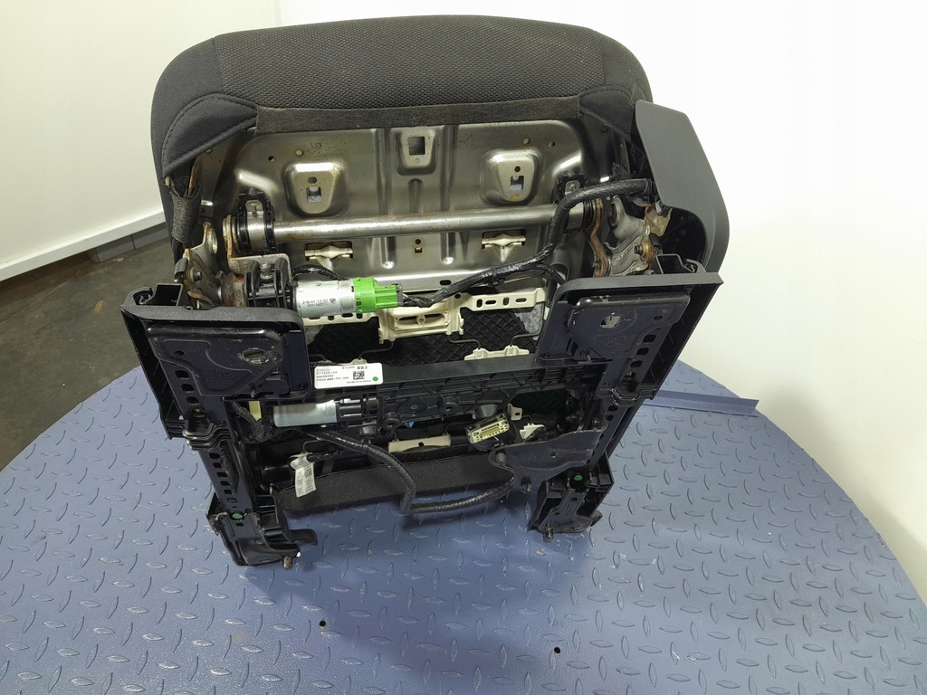 фото №9, Ford mustang vi сиденье водителя перед левый электрическая регулировка