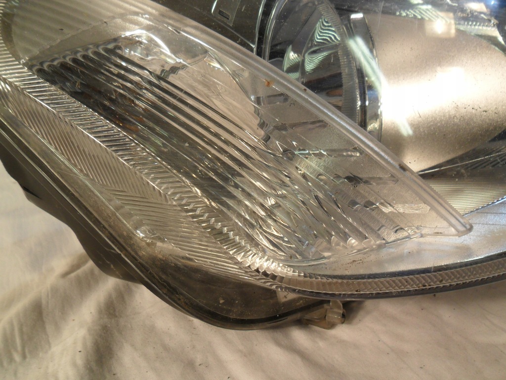 фото №7, Ford c-max lift 06- лампа перед правая 7m51-13w029