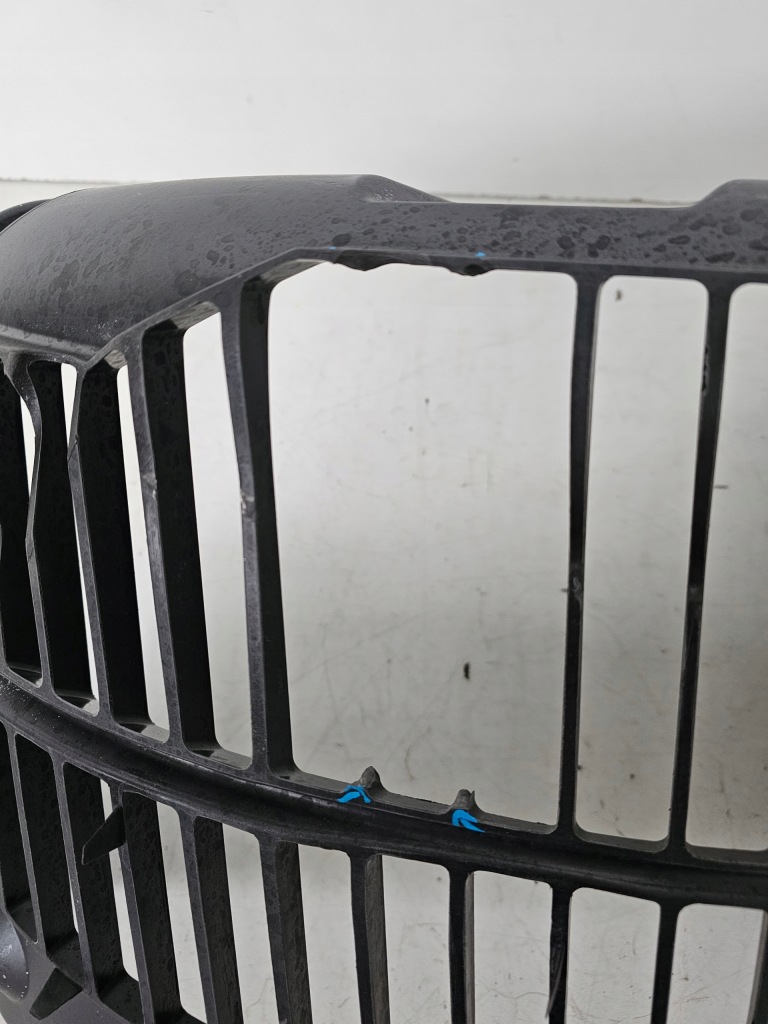 Подкрылок правое задние правый задний  maserati mc20 670181897 670181895 Недорого