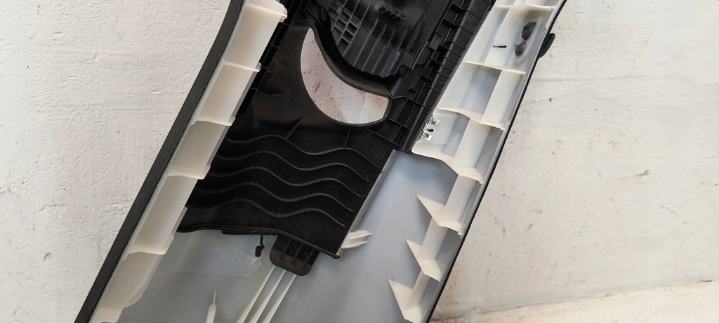 фото №11, Захист стійка b ліва porsche taycan 9j1