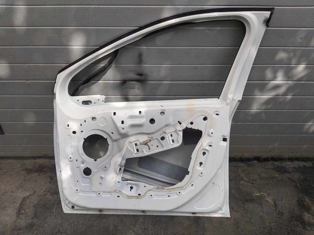 фото №2, Peugeot 2008 lift дверь правое передние ewpb
