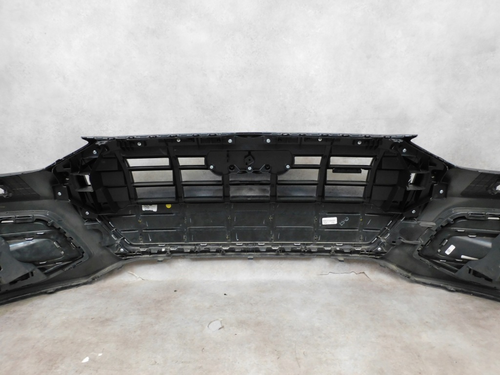 Audi q5 80a lift бампер перед передний решётка радиатора обычный Оригинал