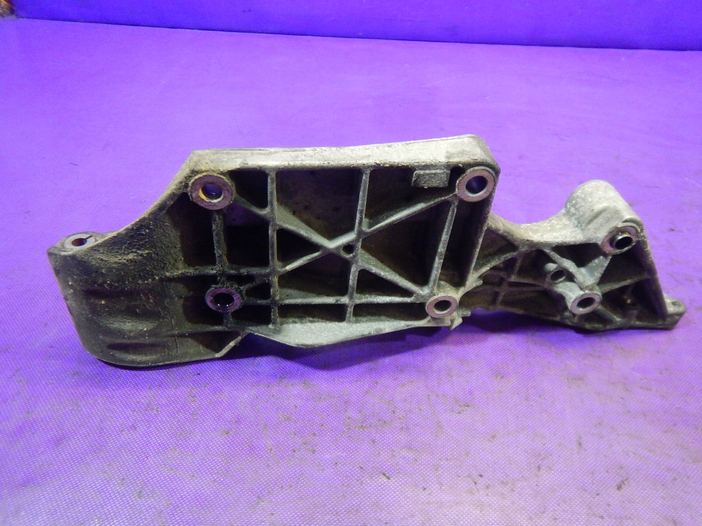 Vw sharan 1 00-03 1.9 tdi asz кронштейн генератора r045903143c Ціна