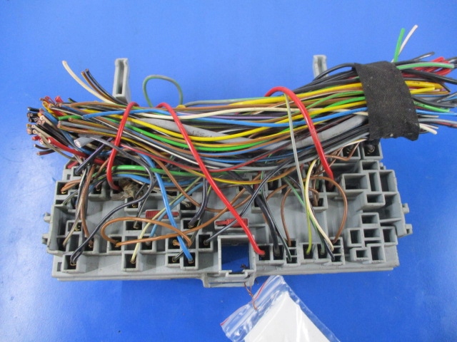 фото №2, Opel astra f 1.4 коробка предохранителей