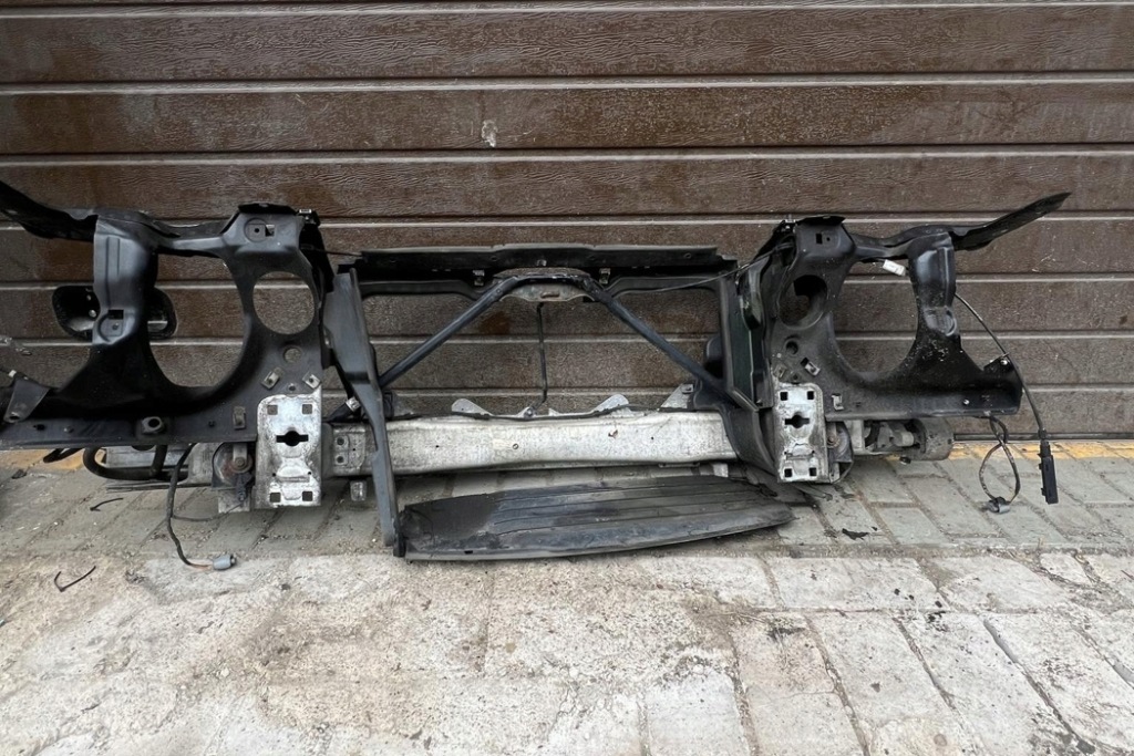 Kompletny ремень передний bmw 7 e65, e66, e67 51717011217 3.0l дизель 170kw Недорого