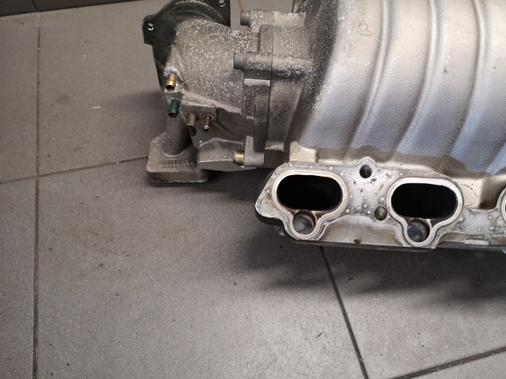 фото №10, Колектор всмоктуючий audi a8 d2 3.7 przed fl 077133223m