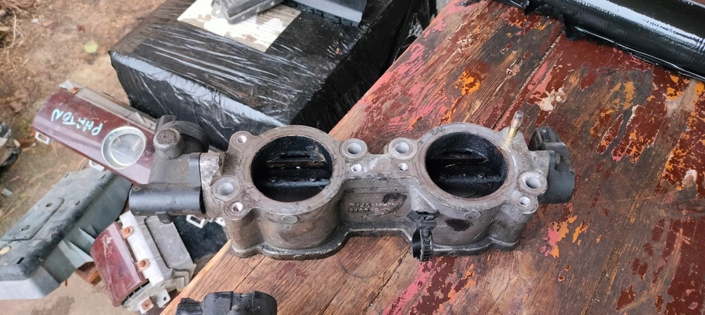 фото №1, Outback iii 2.5 16v дросельна заслінка 012000-0060