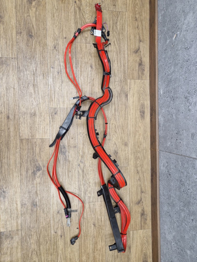Купить Bmw f07 5 gt кабель шланг плюсовой аккумулятор podpodłogowy 9150984 9150982