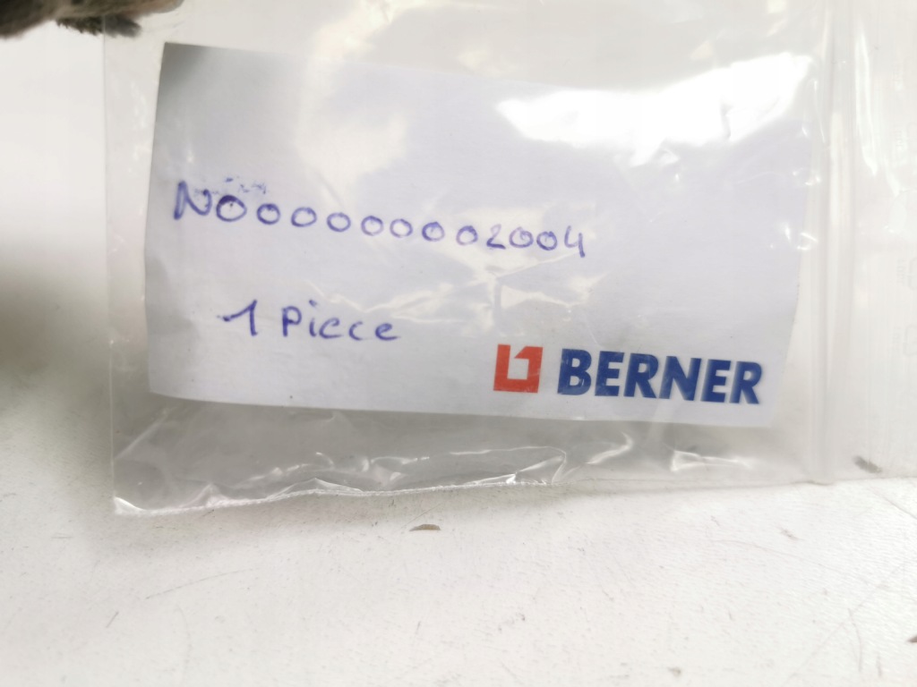 Запобіжник клеми акумулятор mercedes w163 r199 n000000002004 Київ