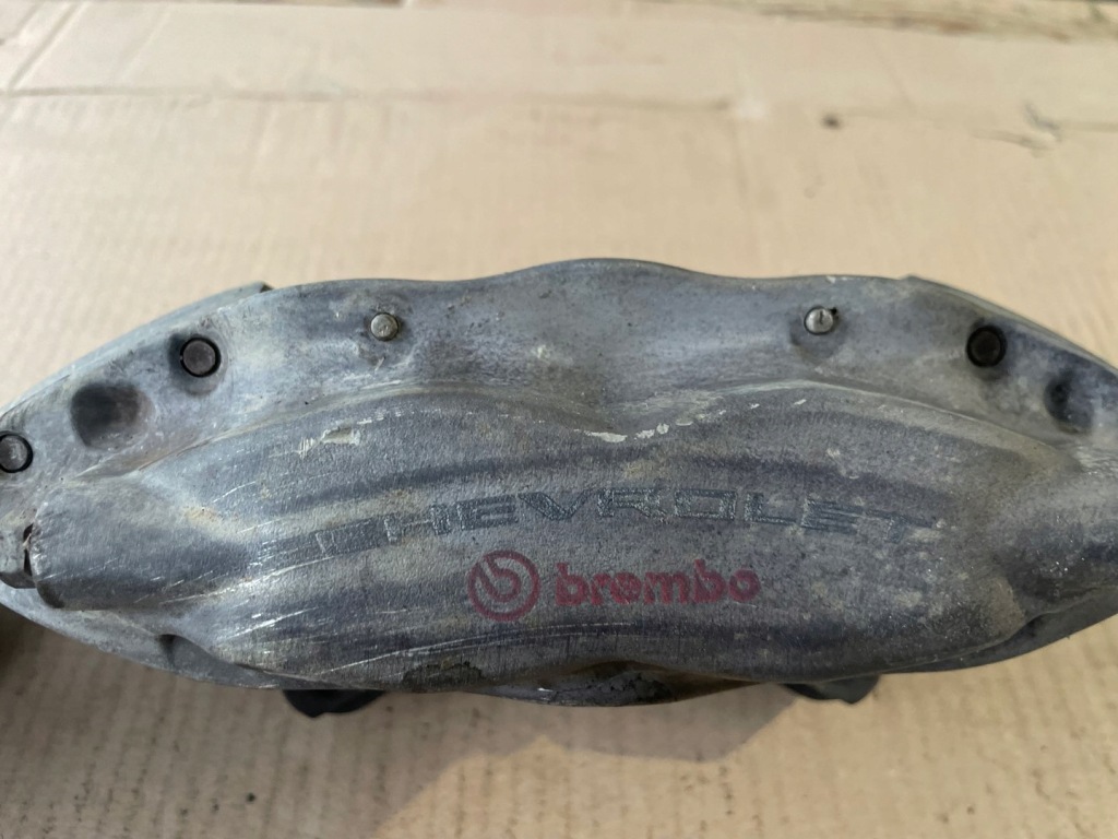 Купити Супорт гальмівний задній лівий правий brembo chevrolet camaro ss 6.2 09-15