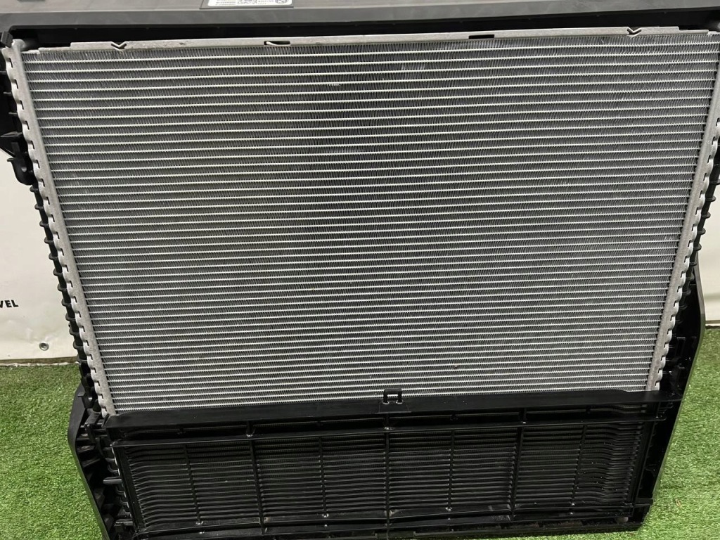 фото №5, Радиатор воды вентилятор комплект bmw x5 g05 x6 g06 x7 g07 50ex оригинальный