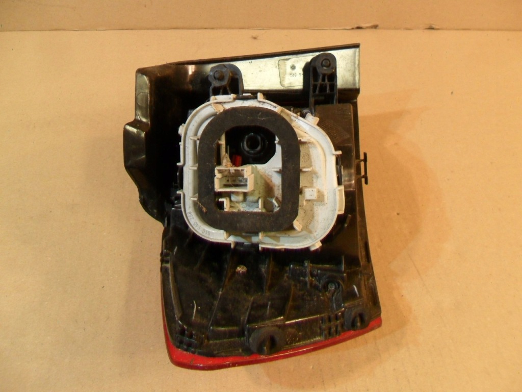 фото №12, Vw golf sportsvan лампа правый задняя 510945096p