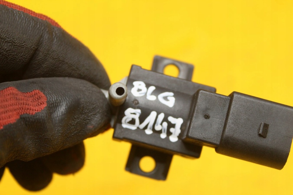 фото №8, Клапан вакуумa vw touran a3 1.4 tsi 06f906283f