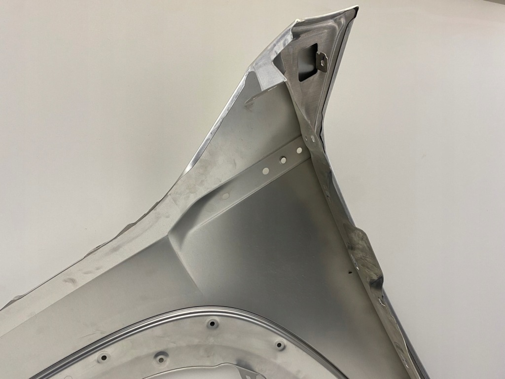 Купить Bmw xm g09 правый  крыло  перед передний 22-