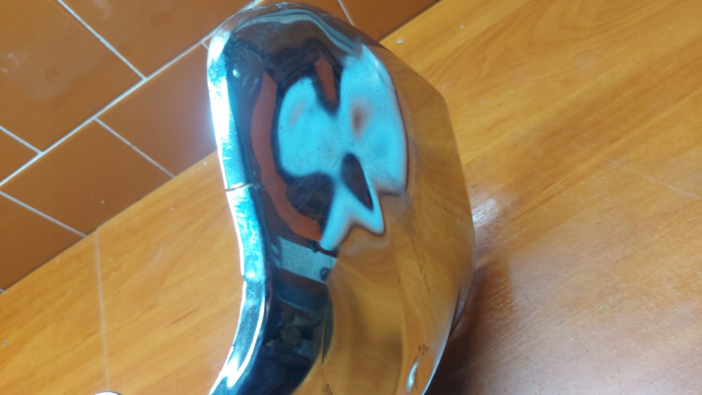 Угол бампера левое  задняя хром toyota hilux viii pdc Доставка