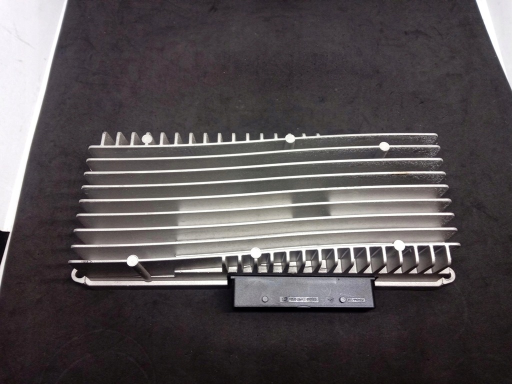 фото №4, Підсилювач радіо audi a4 b8 8r0035223g