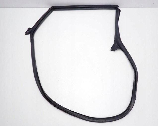 фото №1, Прокладка кузовная правая левая audi a5 8t sportback