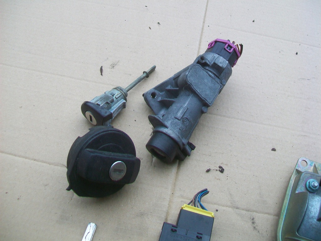 фото №6, Замок зажигания вкладыши ключ оригинал seat ibiza iii 6l