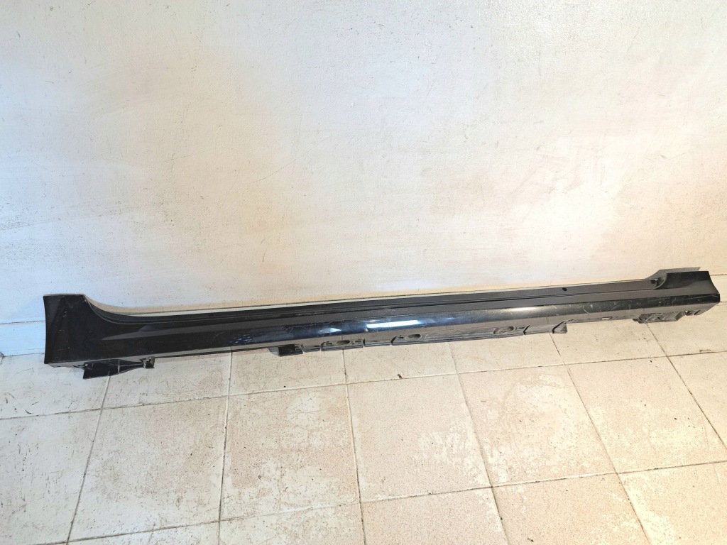 фото №1, Toyota corolla e210 e21 2020 правая сторона порог