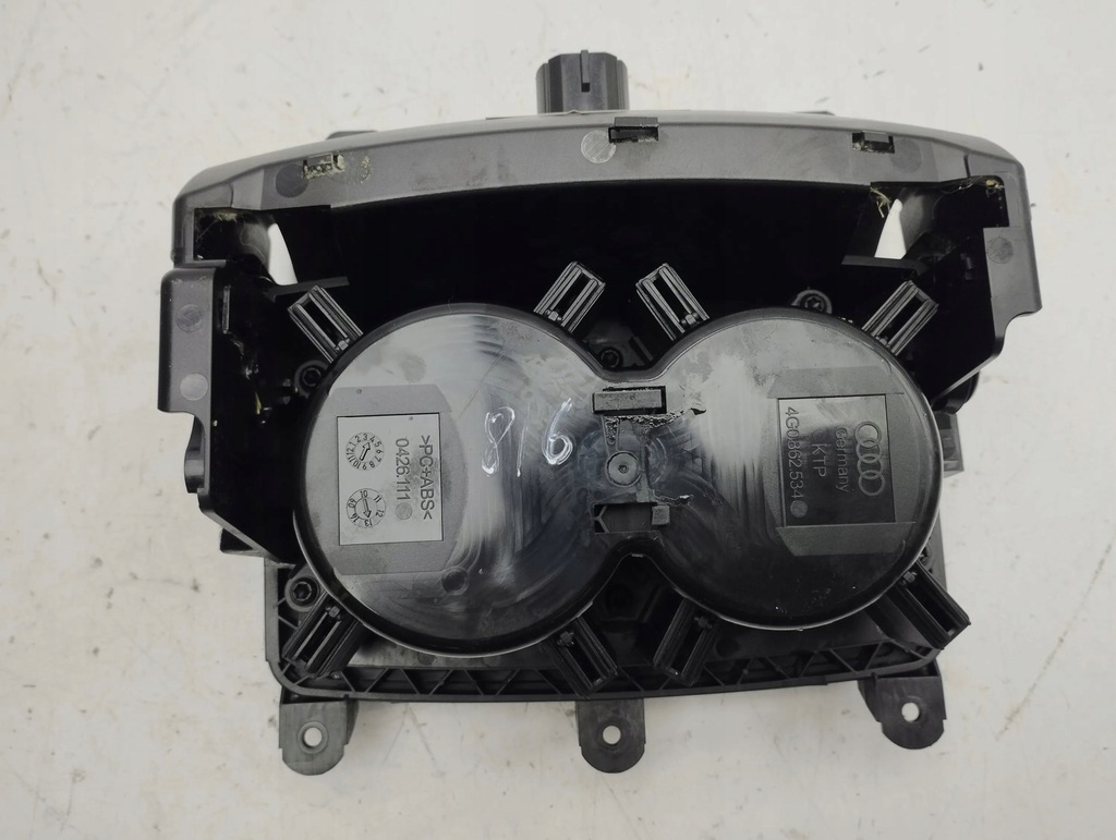 фото №6, Audi a7 s7 4g 2013 передний кронштейн na кружка туннель среднего