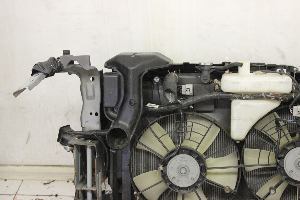 фото №11, Pas передній радіатор mazda cx7 cx-7 2006r- 2.3 b