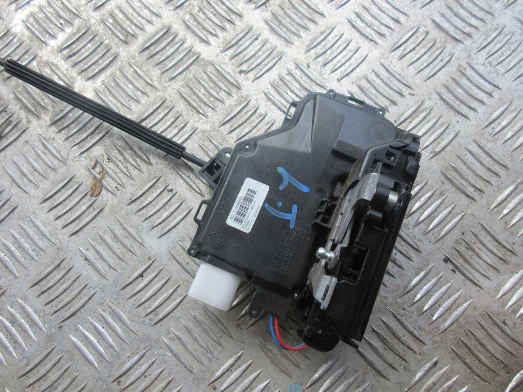 фото №1, Roomster lift замок левый задняя 5j7839015c