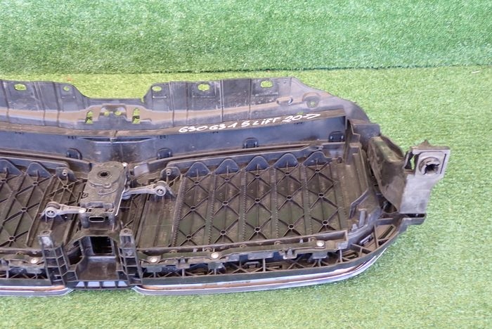 Bmw g30 g31 5 рестайлинг  шторка жалюзи воздуховод воздуха 1149055-02 с Разборки