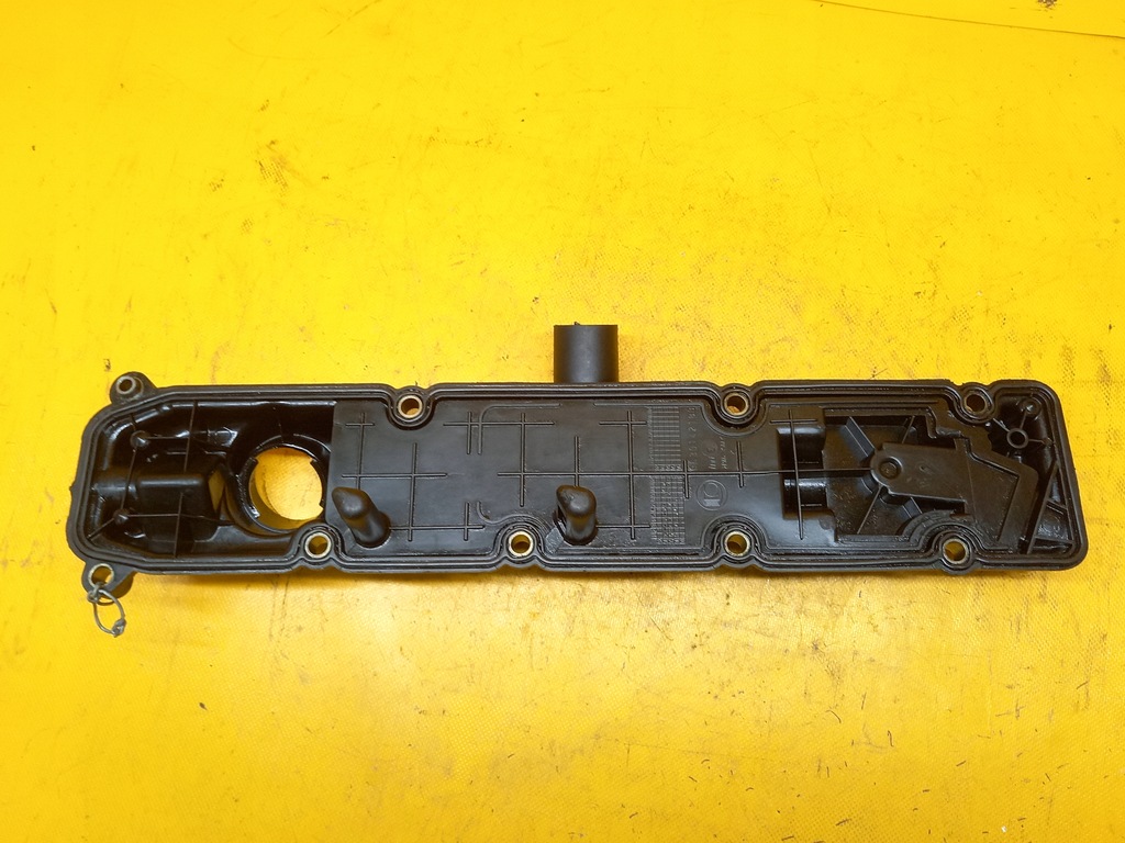 фото №6, Кришка клапанів peugeot 206 2,0hdi 9630142180