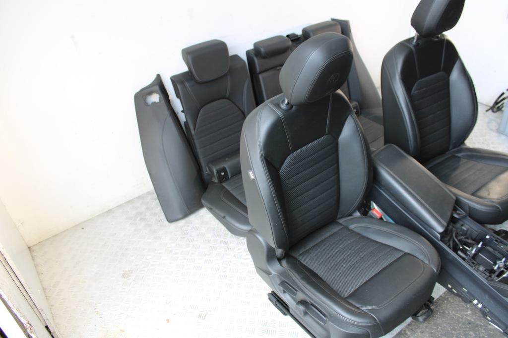 фото №4, Сидіння салон оббивка шкіра stelvio veloce