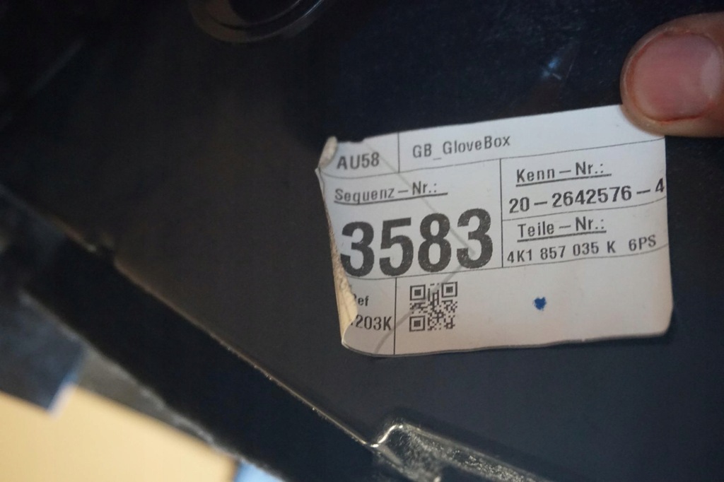 фото №8, Бардачок панелі audi a6 c8 4k 4k1857035k 6ps